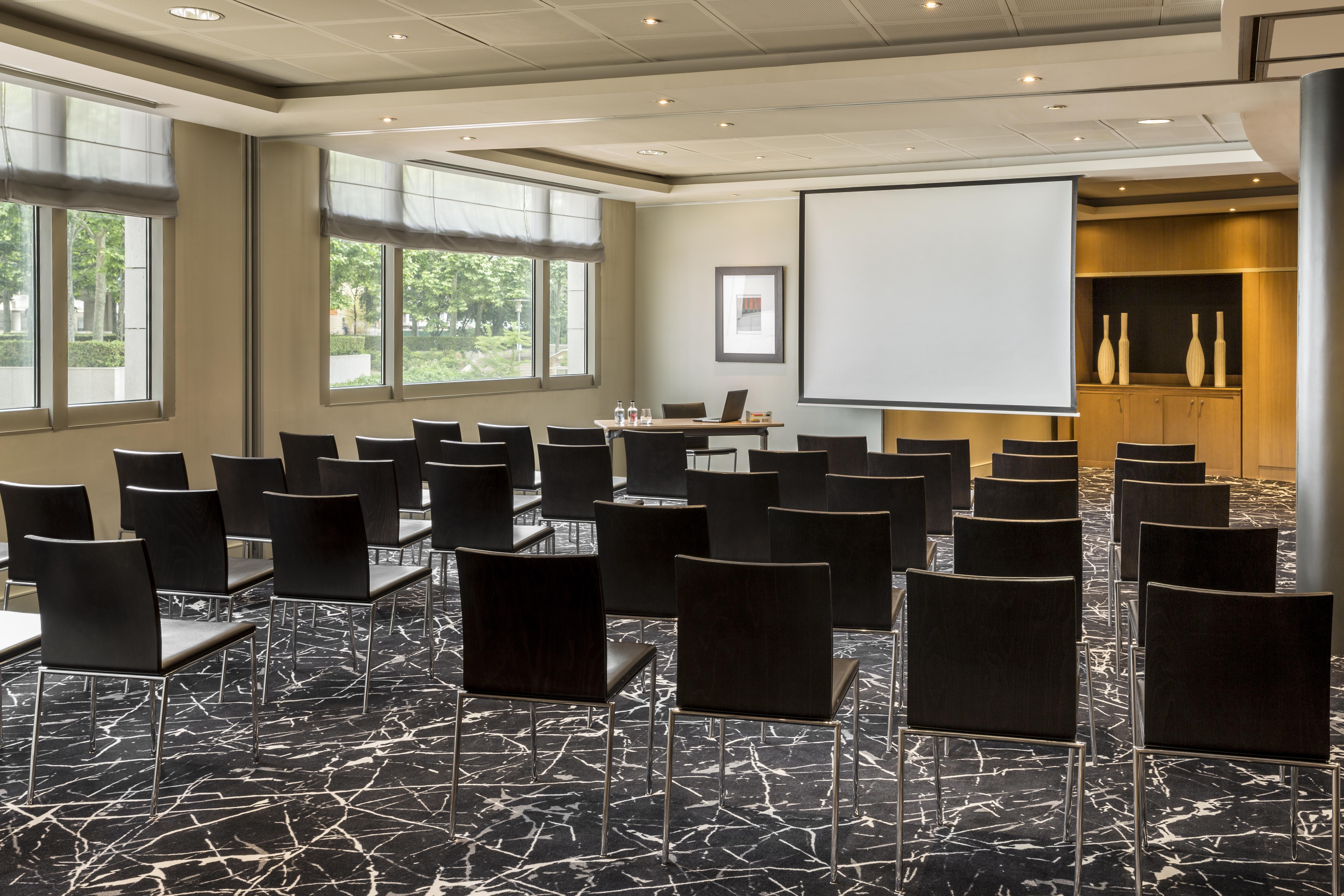Nest Hotel Paris La Defense - Mgallery Collection بيتّو المظهر الخارجي الصورة Meeting room